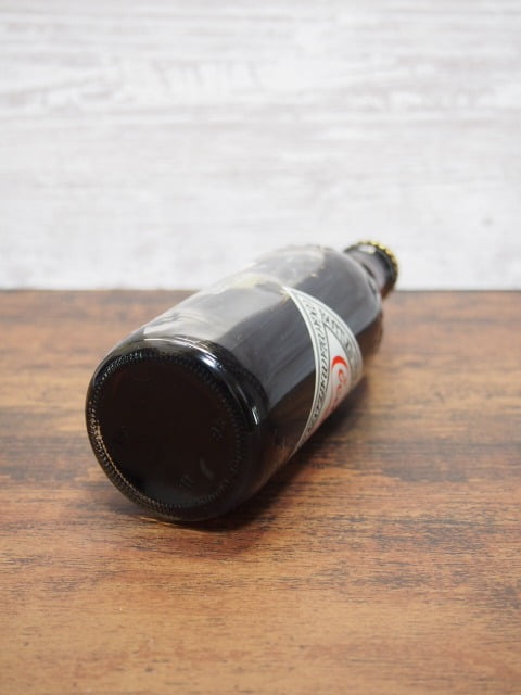 コカ・コーラ生誕100年記念ボトルの底